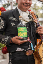 Cargar imagen en el visor de la galería, Nuestros Nombres - Mezcal Artesanal Espadín 700ml